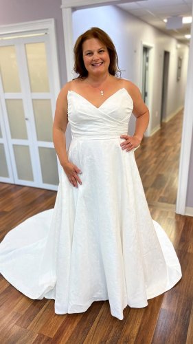 Video post from thecurvybridenj.