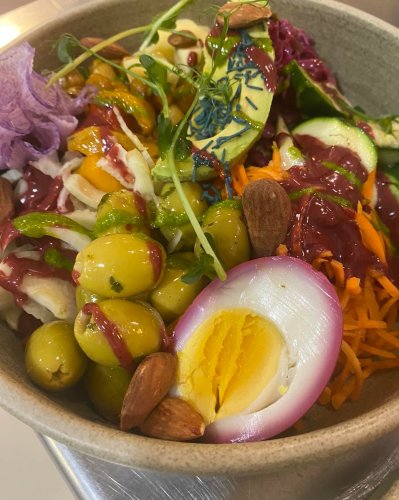 Carousel post from miditreizepontarlier.