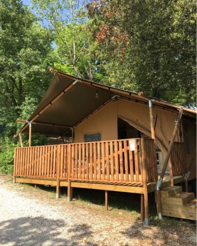 Carousel post from glampings.