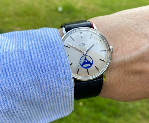 Carousel post from schoenesammleruhren.