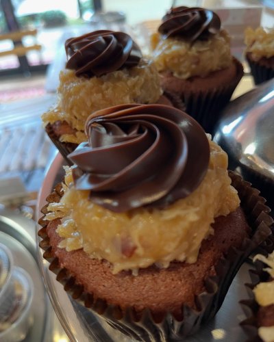 Photo post from smallcakestyler.