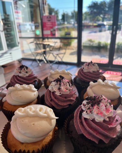 Photo post from smallcakestyler.
