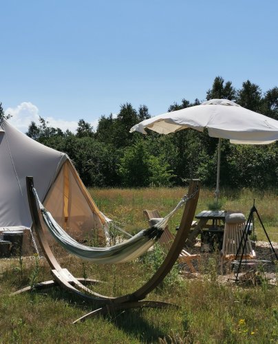 Carousel post from glampings.