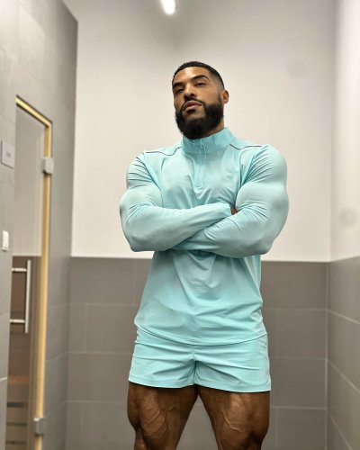 Carousel post from ph_gains.