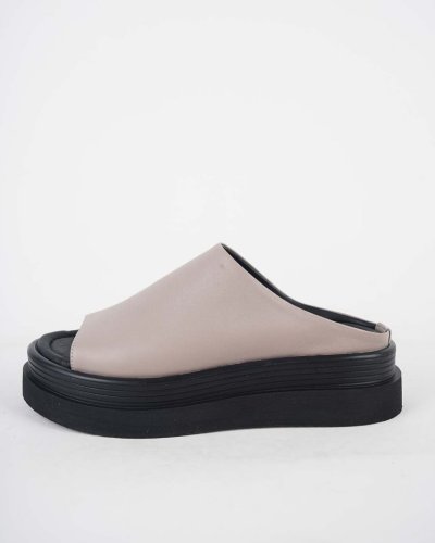 Carousel post from ossoshoes.