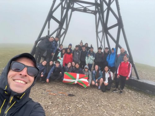 Carousel post from ellacuriazurbaranbhi.