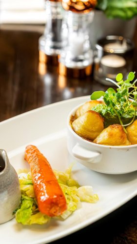 Video post from themoathouse.