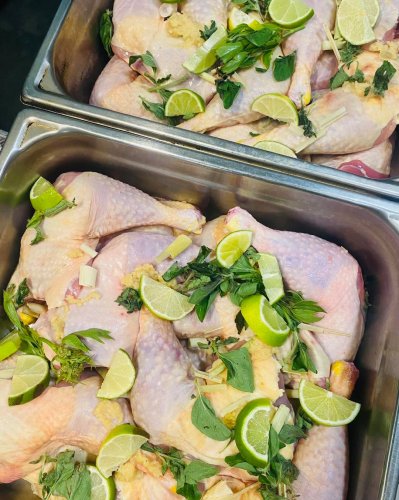 Carousel post from miditreizepontarlier.