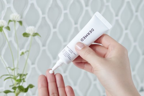 Photo post from @dermed_jp.