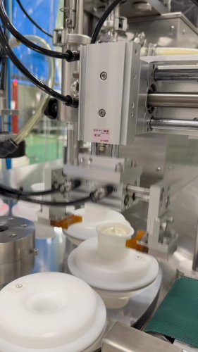 Video post from @dermed_jp.