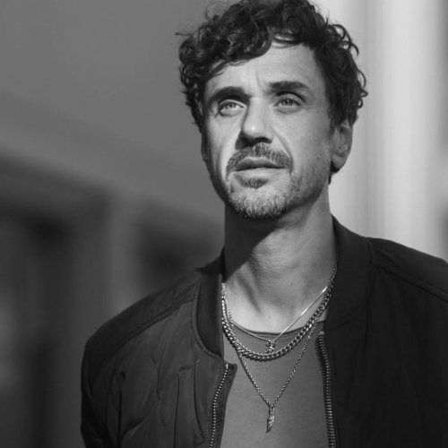 Carousel post from SEVEN.