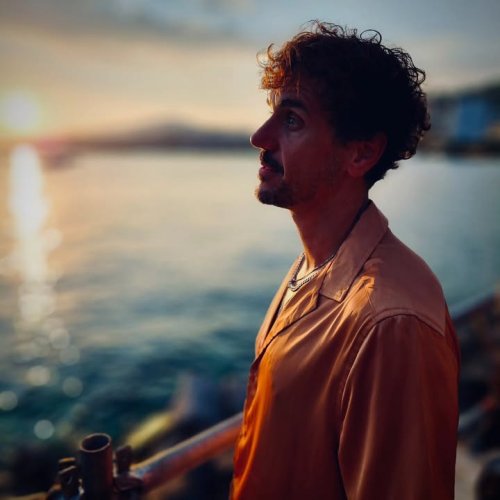 Carousel post from SEVEN.