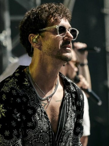 Carousel post from SEVEN.