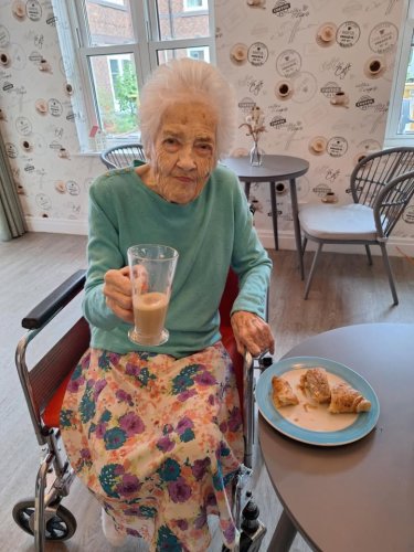 Carousel post from Ventress Hall care home.