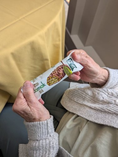 Carousel post from Ventress Hall care home.