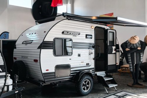 Carousel post from Western RV Country.