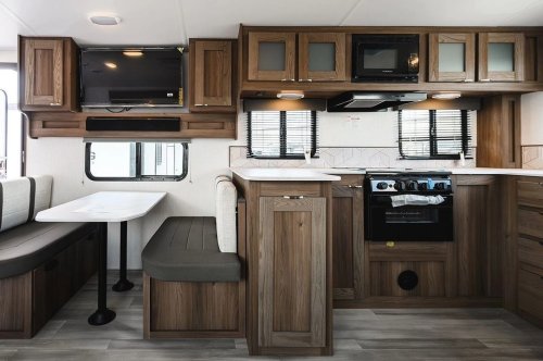 Carousel post from Western RV Country.