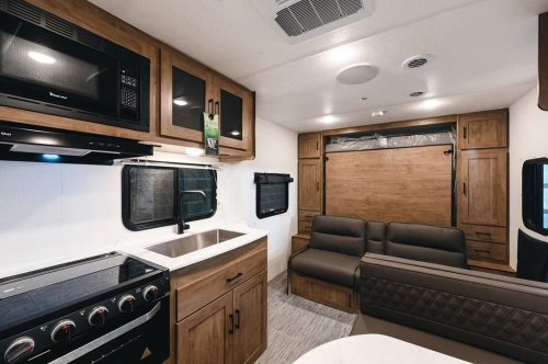 Carousel post from Western RV Country.