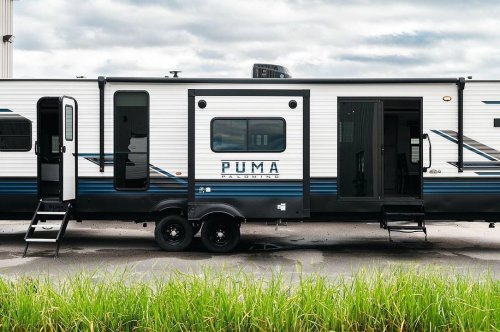 Carousel post from Western RV Country.