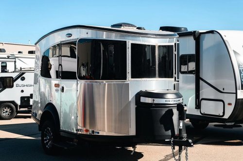 Carousel post from Western RV Country.