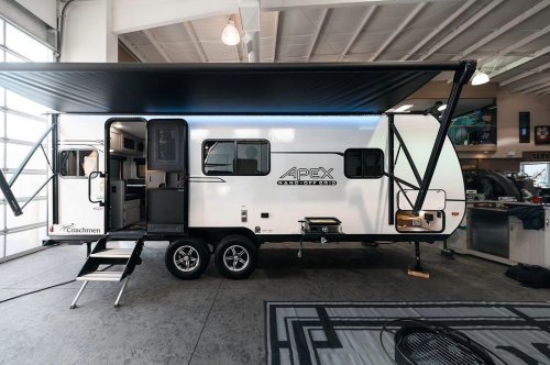 Carousel post from Western RV Country.