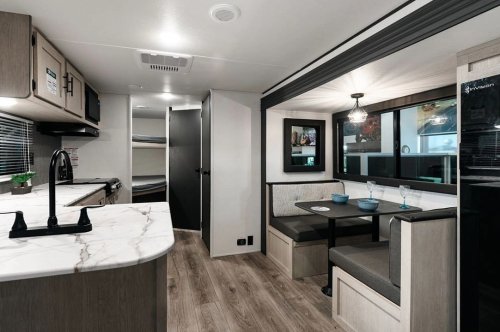 Carousel post from Western RV Country.