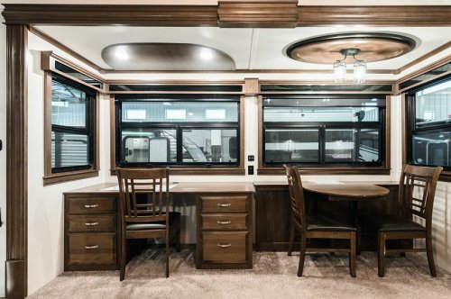 Carousel post from Western RV Country.