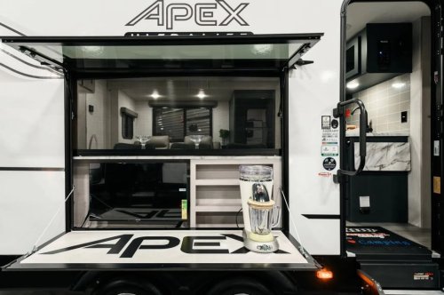 Carousel post from Western RV Country.