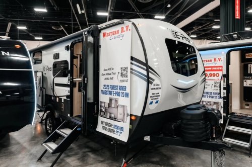 Carousel post from Western RV Country.