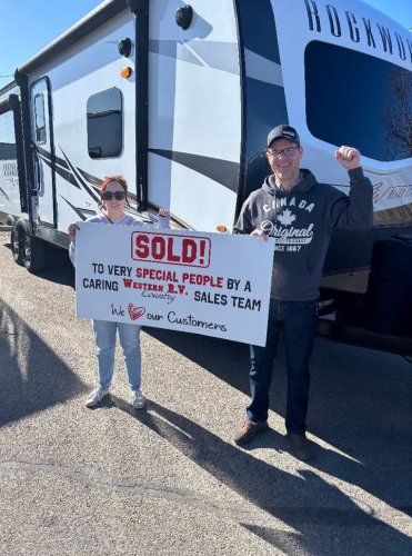 Carousel post from Western RV Country.