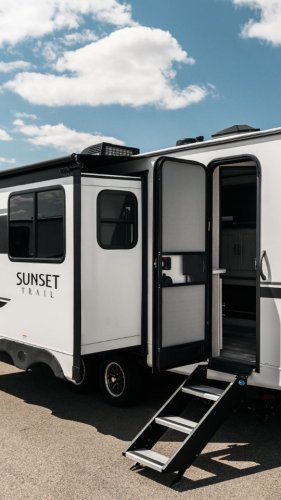 Video post from Western RV Country.