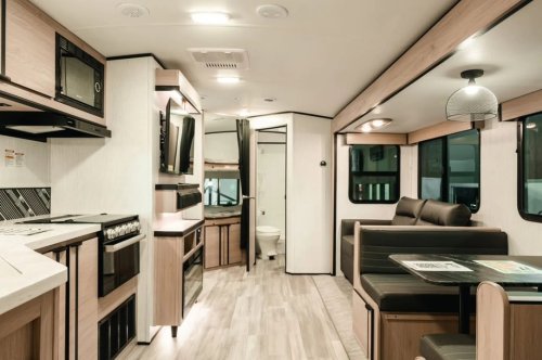 Carousel post from Western RV Country.