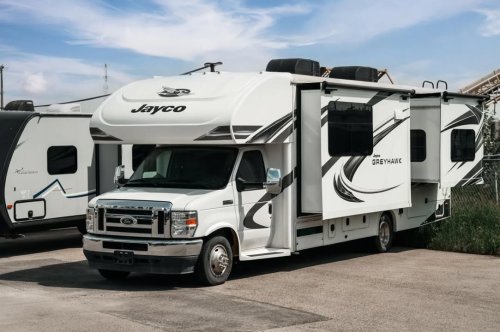 Carousel post from Western RV Country.