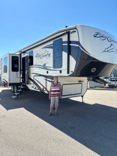 Photo post from Western RV Country.