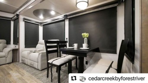 Carousel post from Western RV Country.