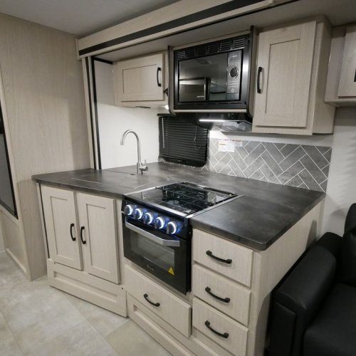 Carousel post from Western RV Country.