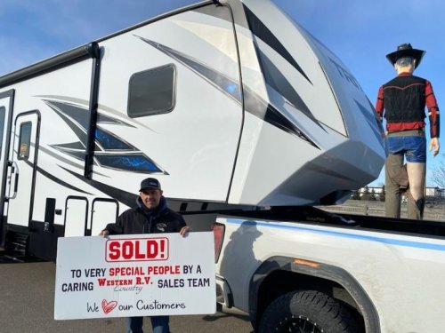 Carousel post from Western RV Country.