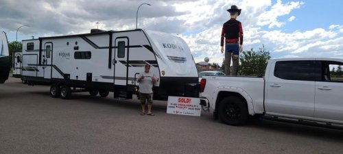 Carousel post from Western RV Country.