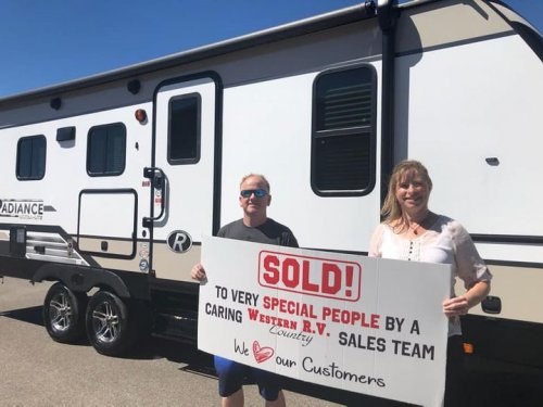 Carousel post from Western RV Country.