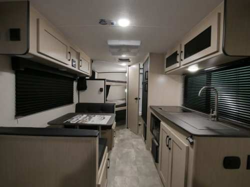 Carousel post from Western RV Country.