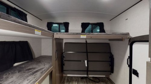 Carousel post from Western RV Country.