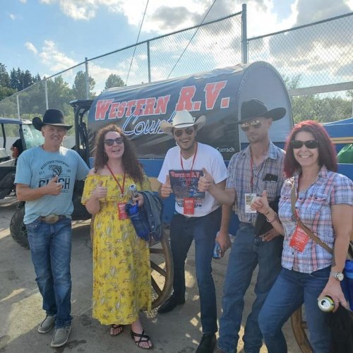 Carousel post from Western RV Country.