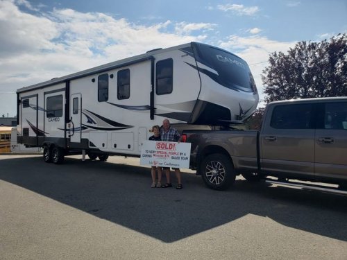 Carousel post from Western RV Country.