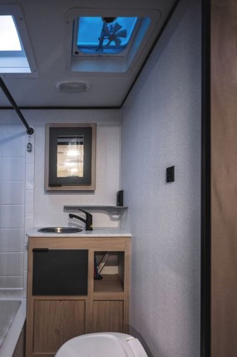 Carousel post from Western RV Country.