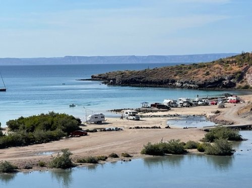 Carousel post from Western RV Country.