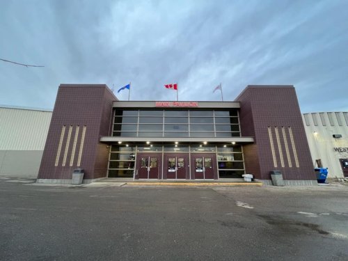 Carousel post from Western RV Country.