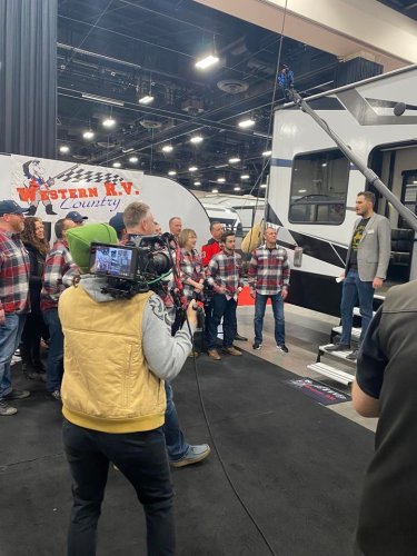 Carousel post from Western RV Country.