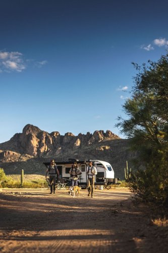 Carousel post from Western RV Country.