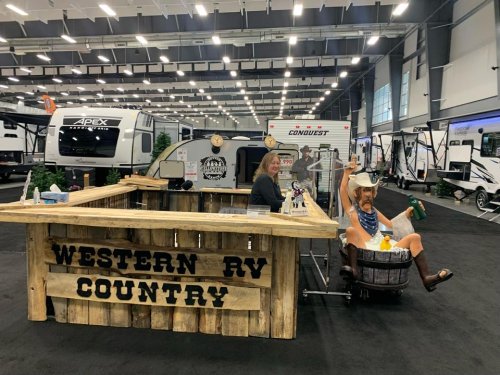 Carousel post from Western RV Country.