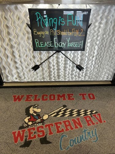 Carousel post from Western RV Country.